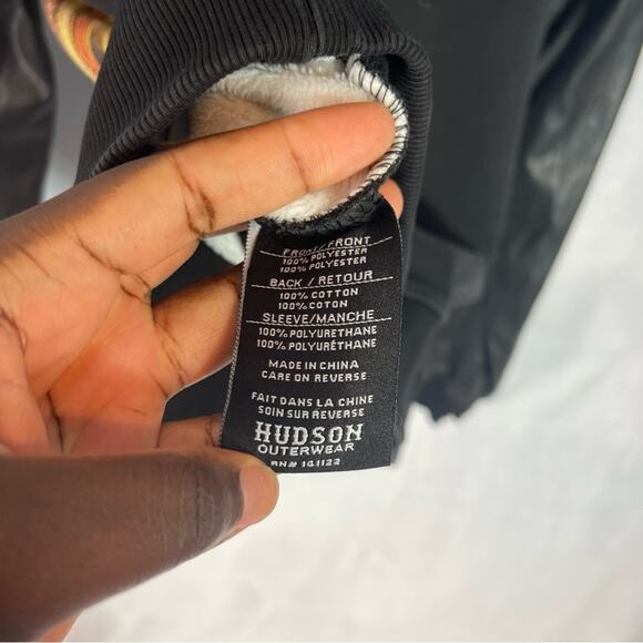 Hudson Renaissance Painting Sweater - Picture 8 of 9